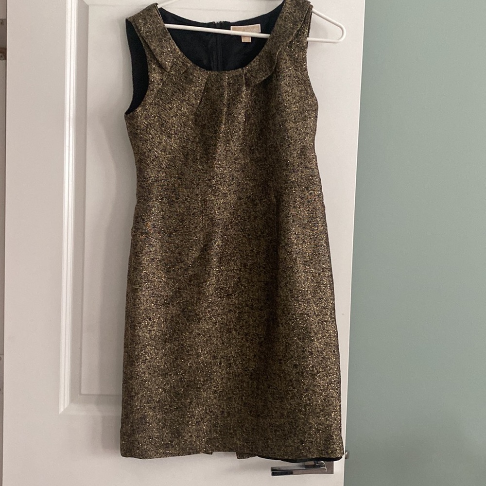 Dress - Picture 6 of 10